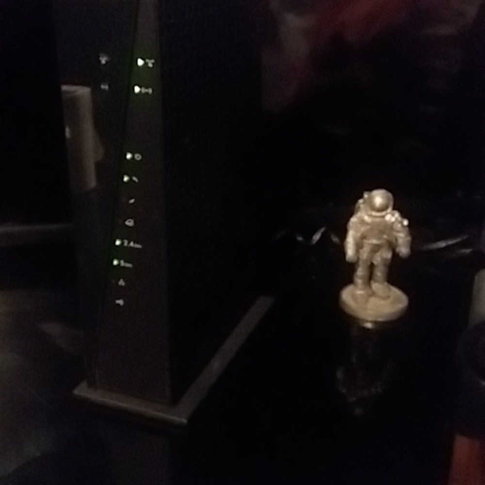 NETGEAR  AC1750 WiFi Cable Modem Router - Picture 2 of 4